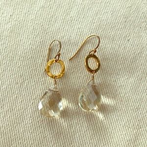 Simple & classic gold dangle earrings